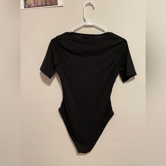 Nasty Gal Black V Neck Bodysuit - Picture 2 of 4